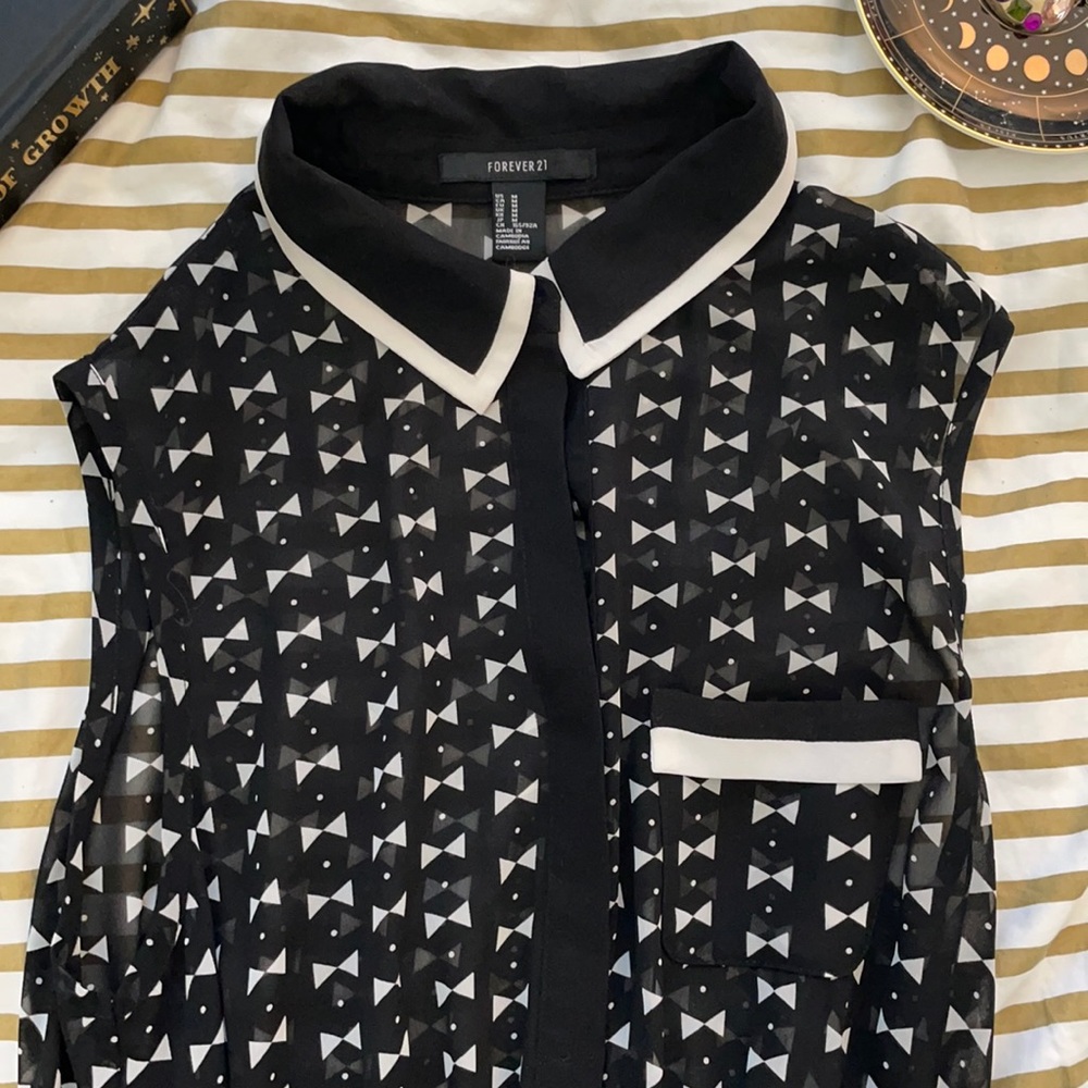 Forever 21 Black and White Bow Print Collar Dress